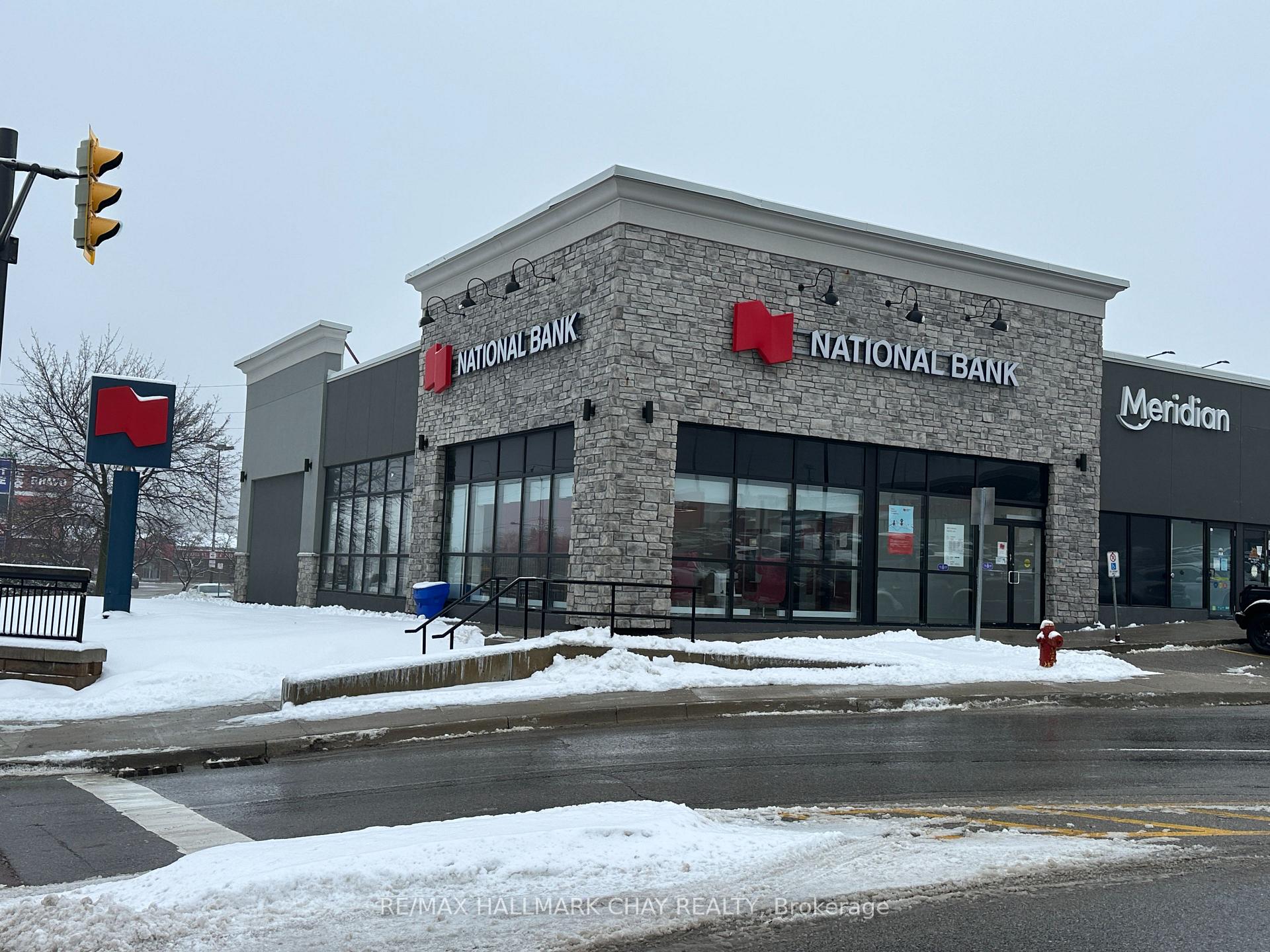 13 - 72 Davis Drive, Newmarket, ON, exterior