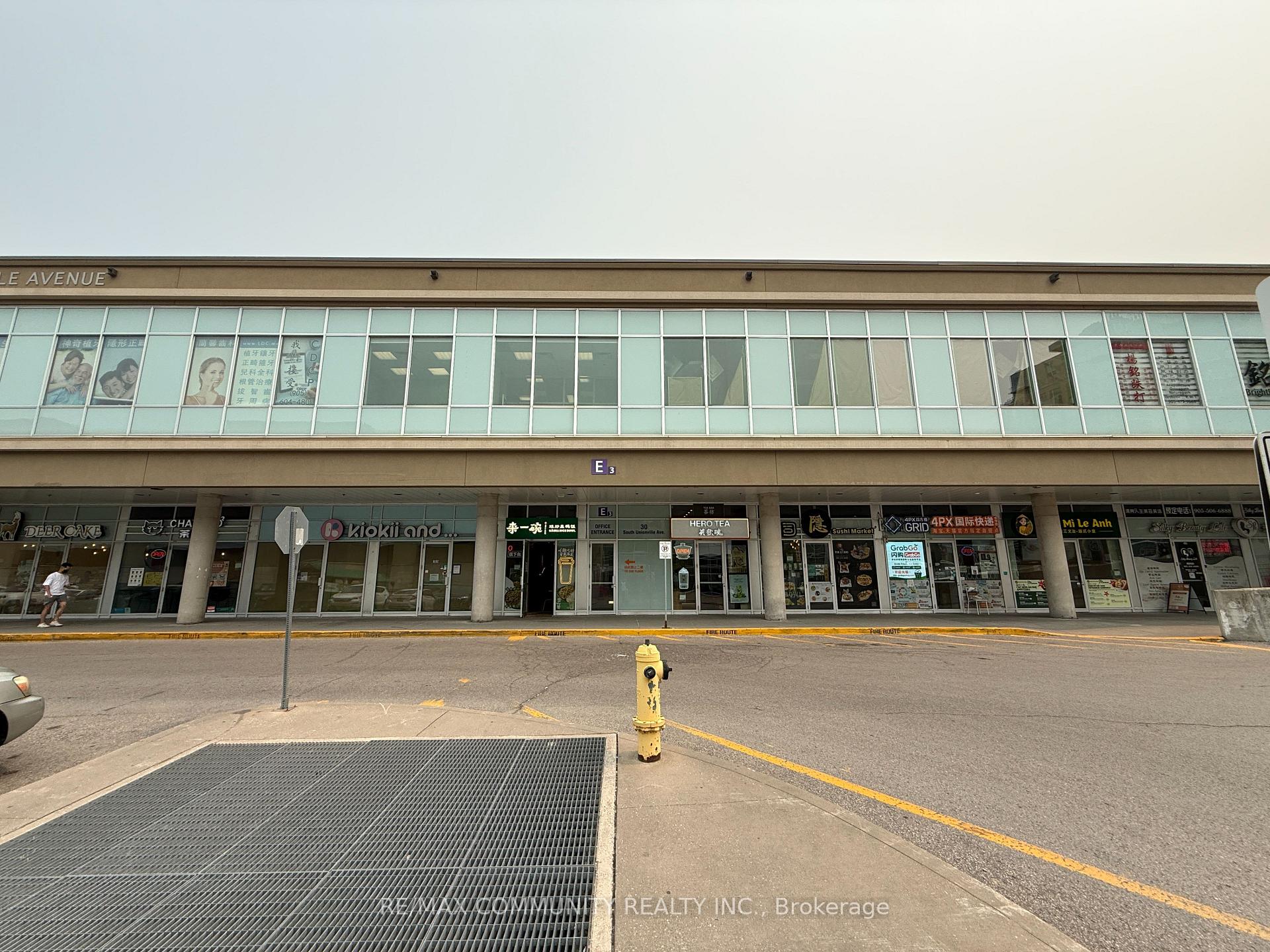 2061/2063 - 30 South Unionville Avenue, Markham, ON, exterior