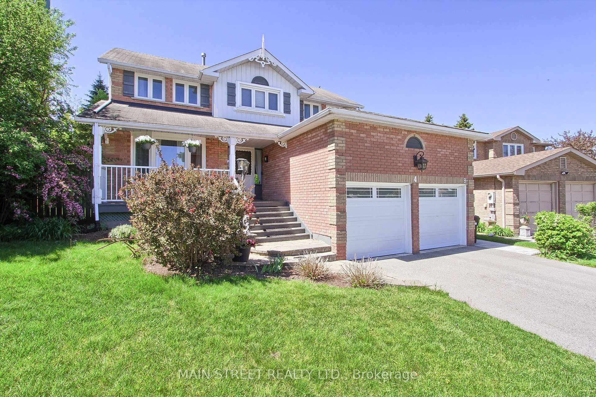 B - 4 Carrington Place, Bradford West Gwillimbury, ON, exterior