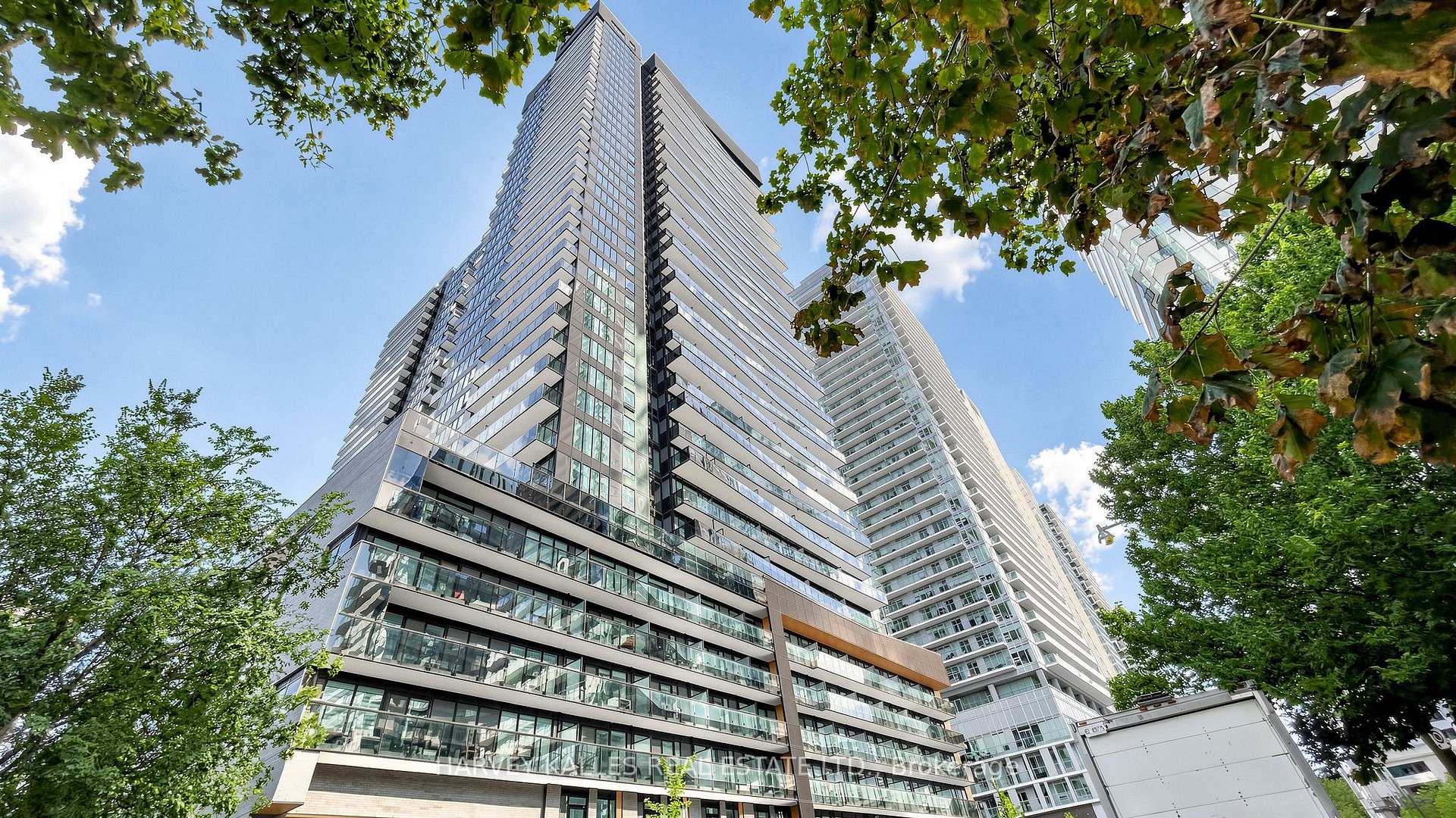 3113 - 127 Broadway Avenue, Toronto C10, ON, exterior