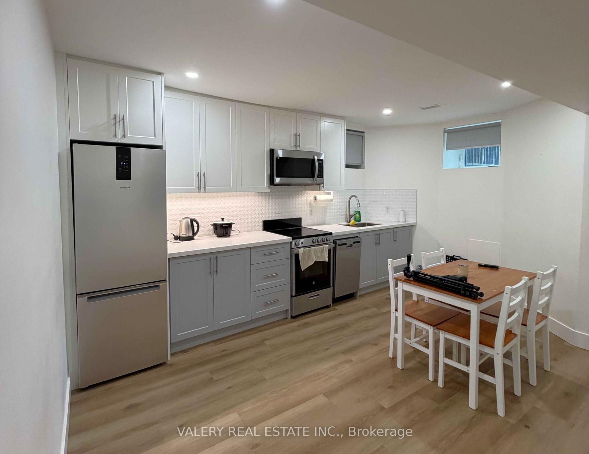 Lower - 1502 Dufferin Street, Toronto W02, ON, exterior