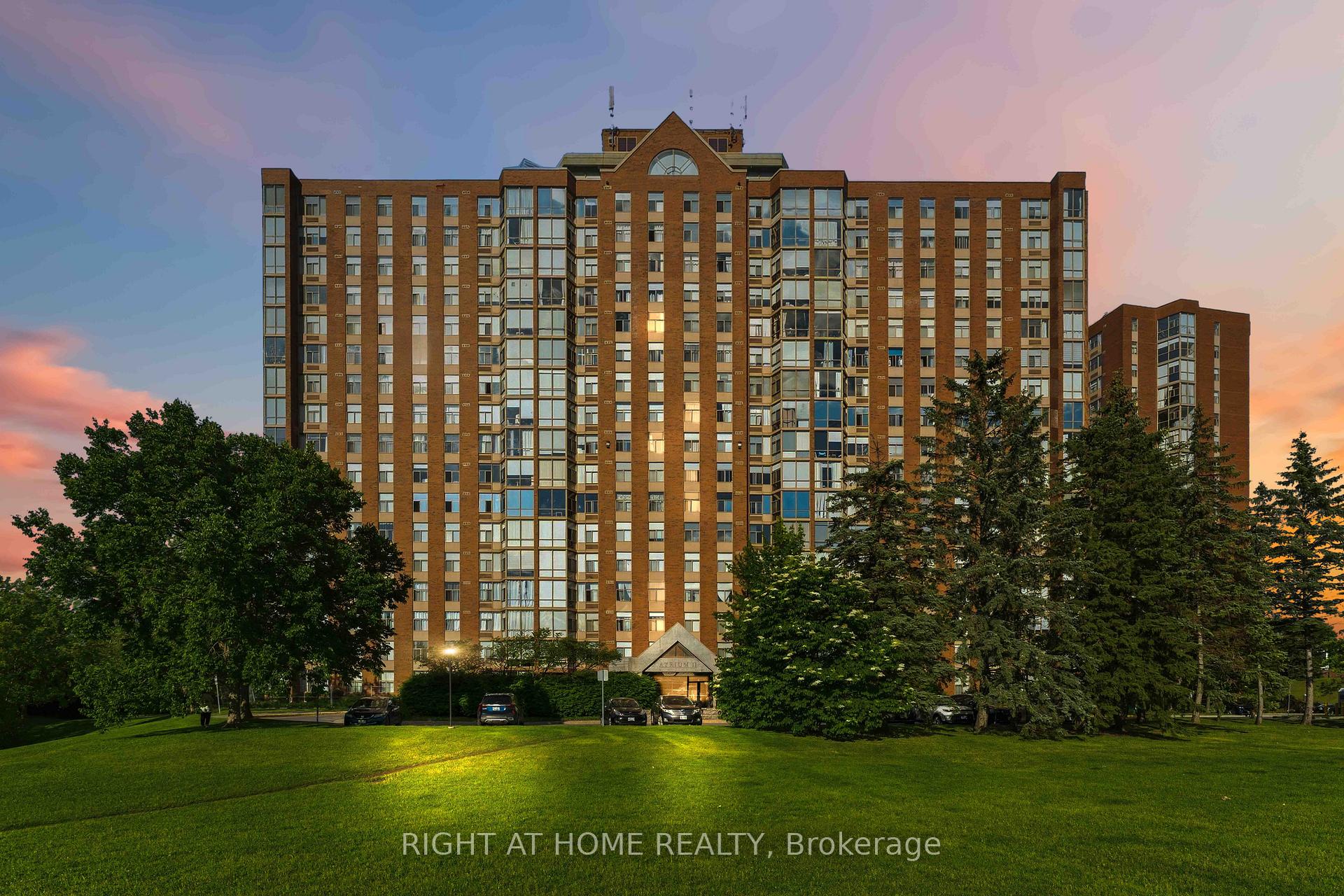 911 - 2759 Carousel Crescent, Blossom Park - Airport and Area, ON, exterior