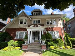 247 MacNab Street S, Hamilton, ON, exterior