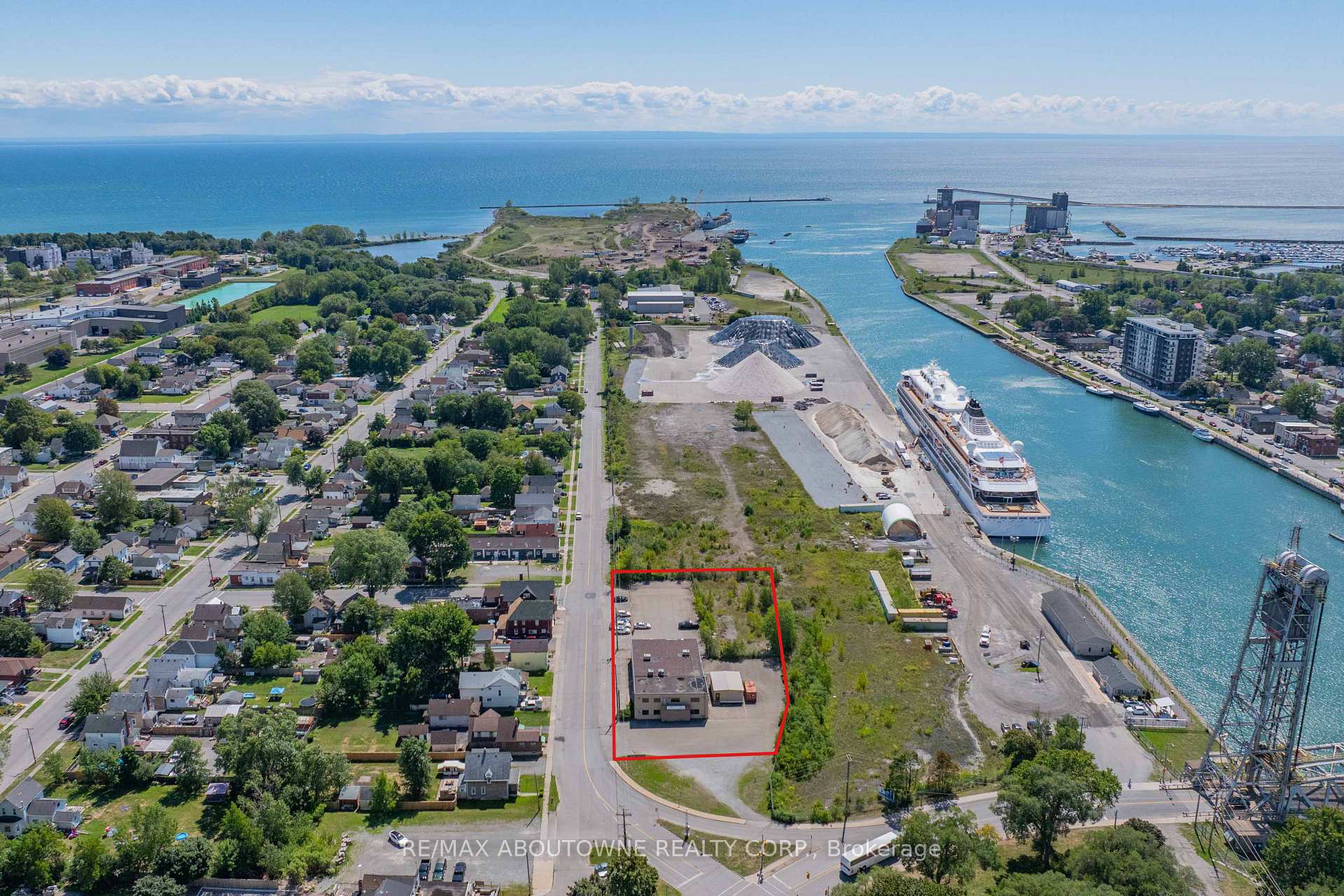 198 Welland Street, Port Colborne, ON, exterior