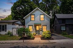 114 North Street N, Gananoque, ON, exterior