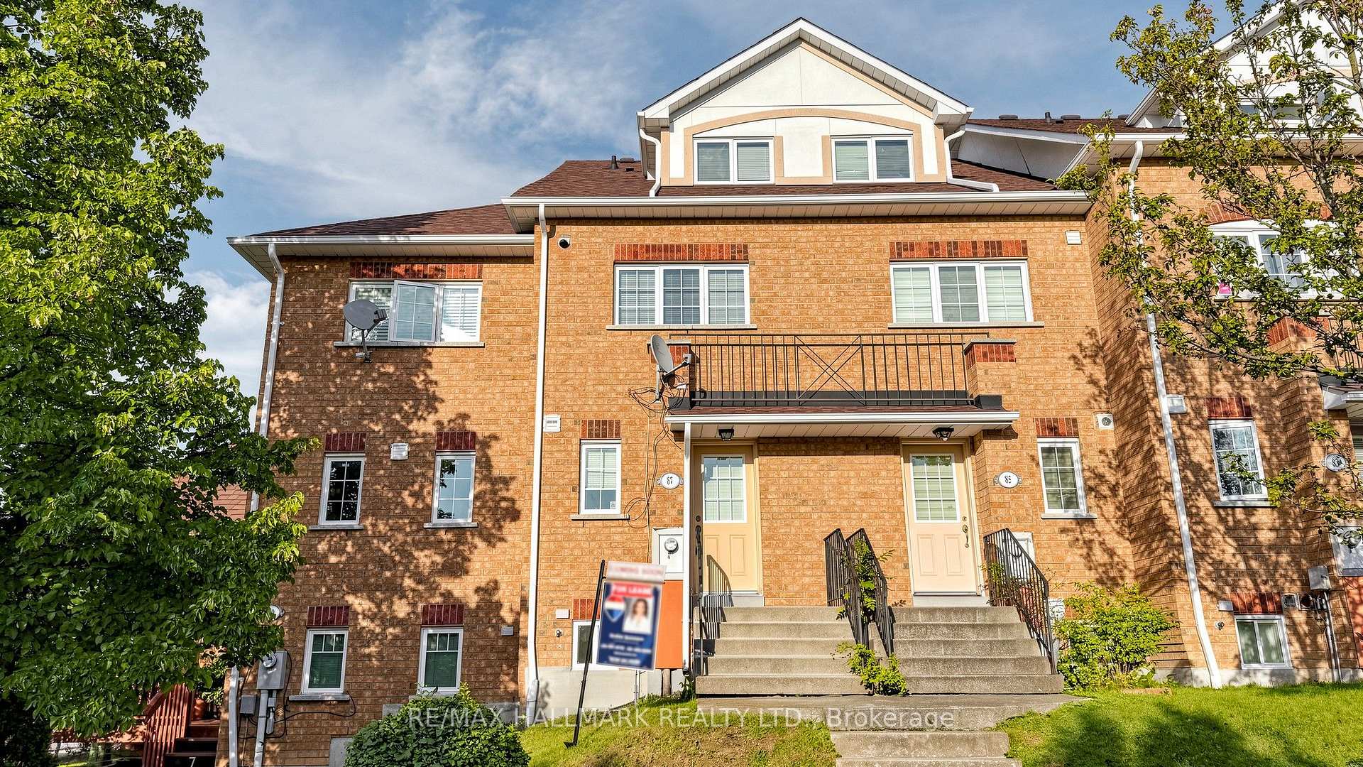 87 Hedge End Road, Toronto E11, ON, exterior