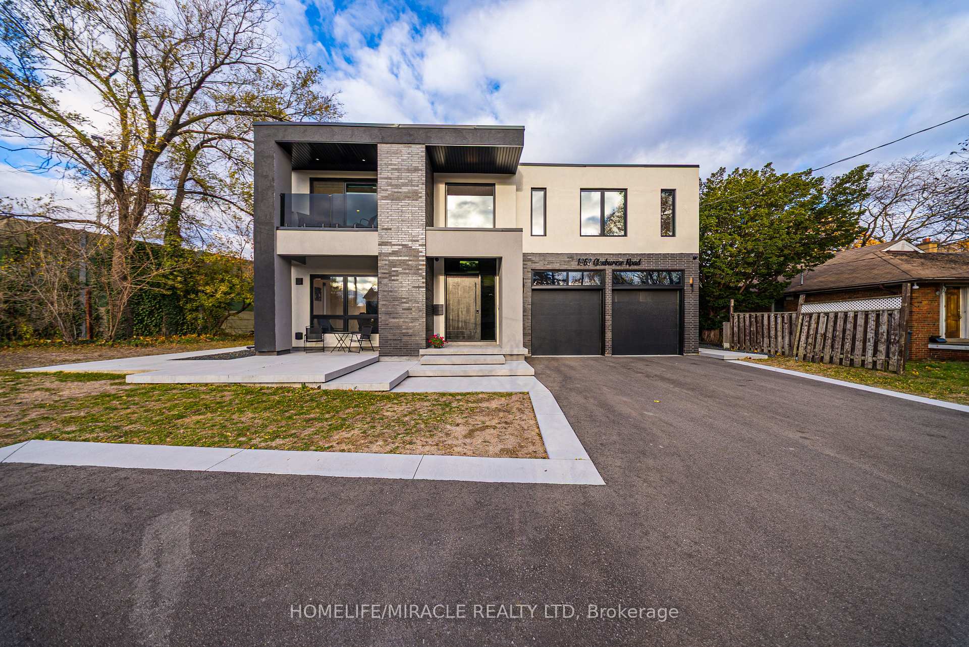 1653 Glenburnie Road, Mississauga, ON, exterior