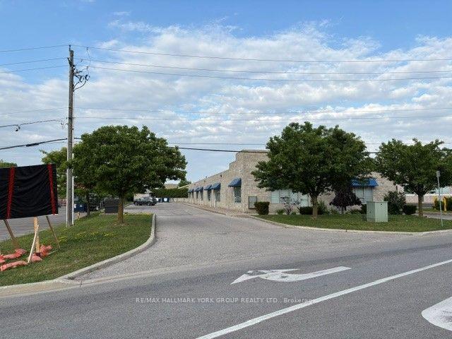 21 Industry Street, Aurora, ON, exterior