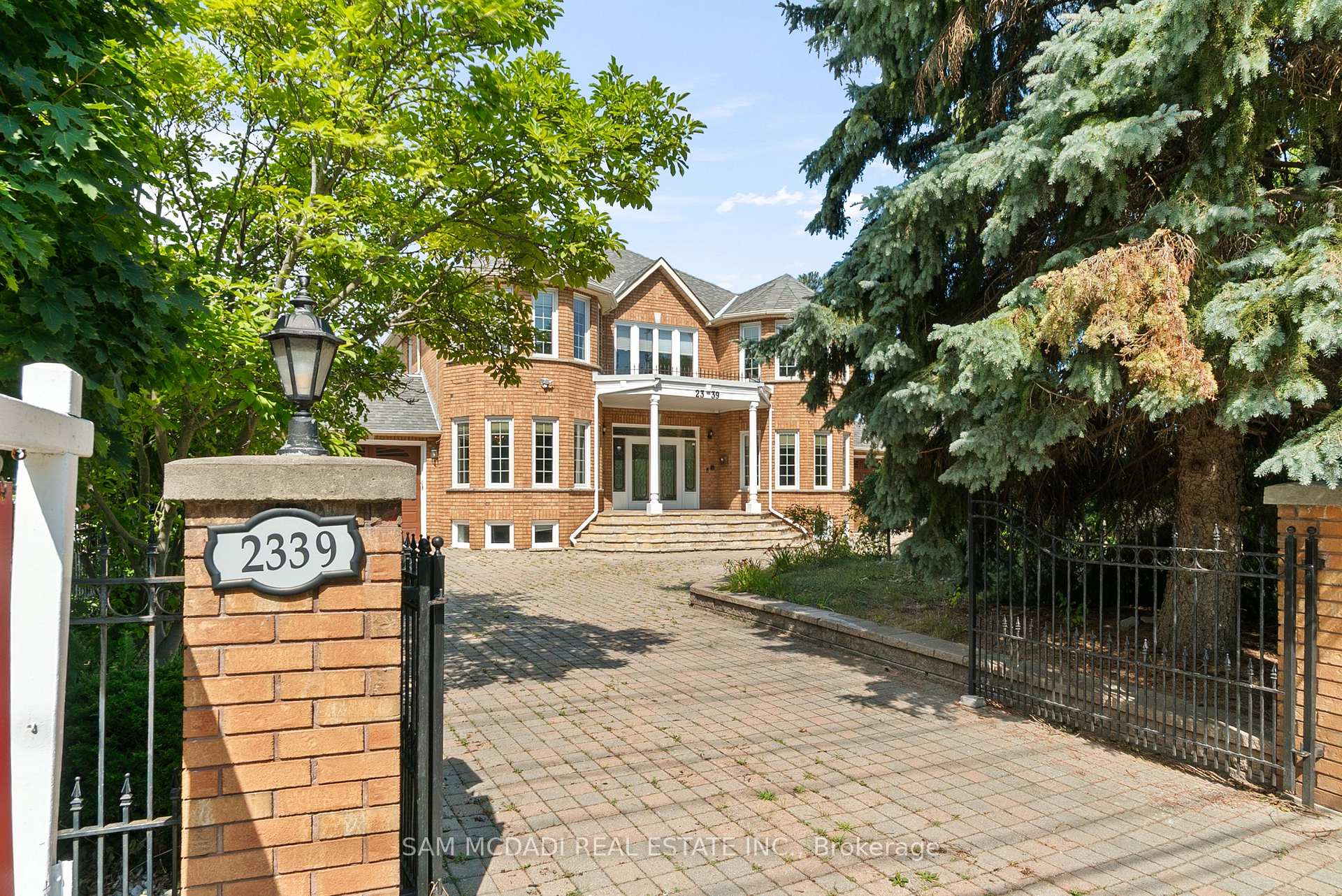 2339 Glengarry Road, Mississauga, ON, exterior