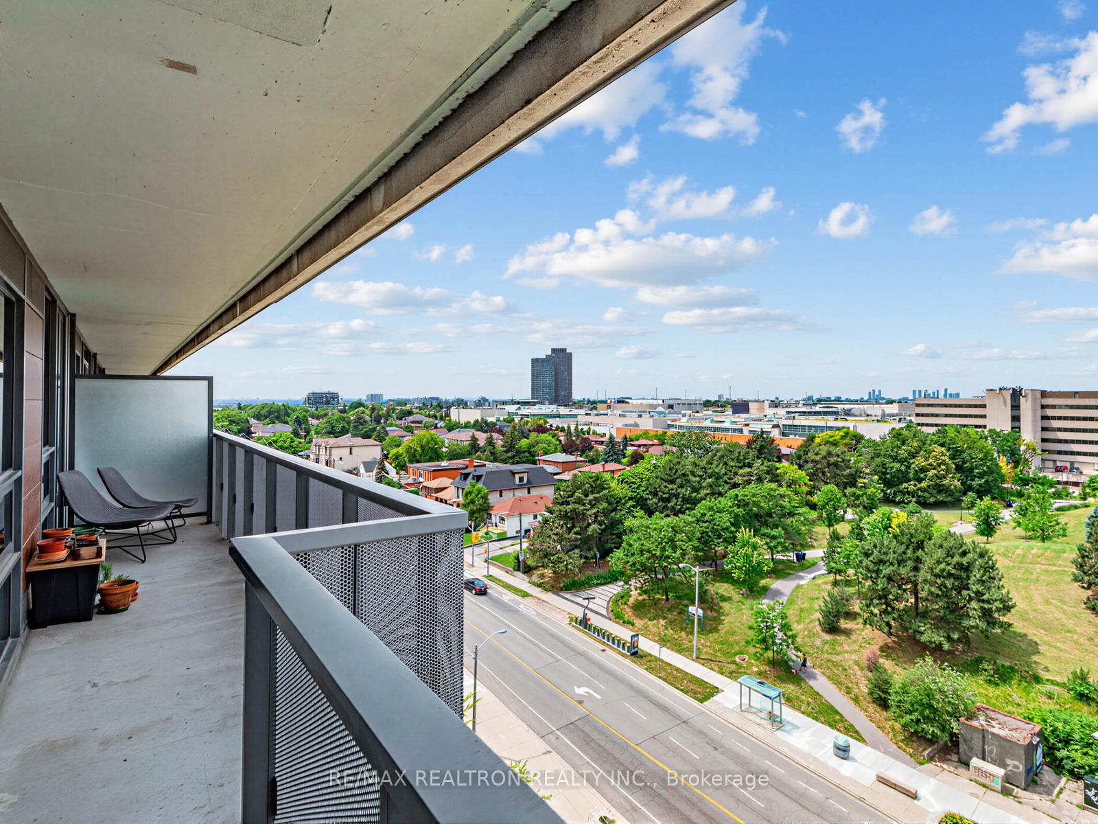 1005 - 160 Flemington Road, Toronto W04, ON, exterior