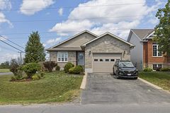 1464 Ottawa Street, Kingston, ON, exterior