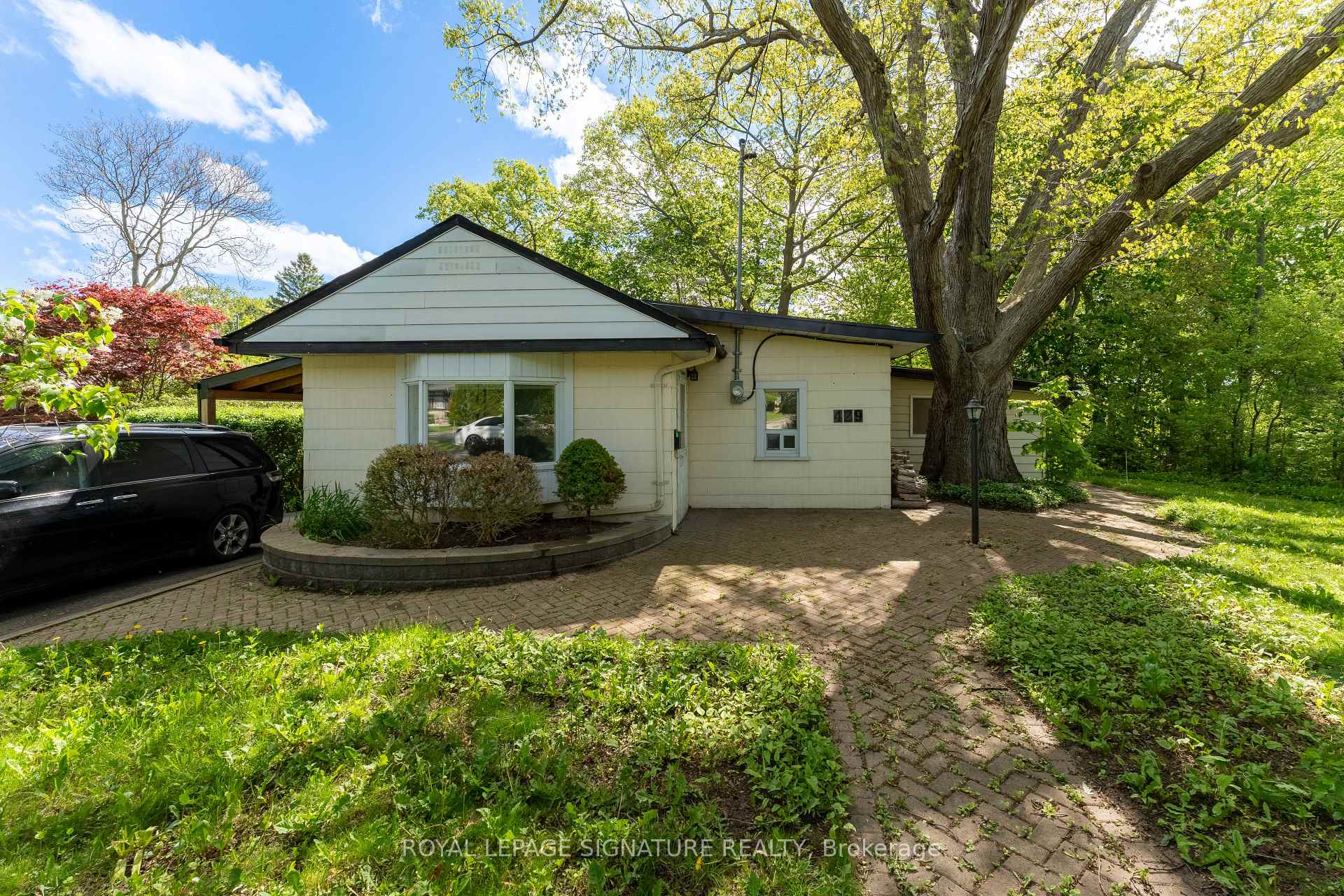 429 Rouge Hills Drive, Toronto E10, ON, exterior