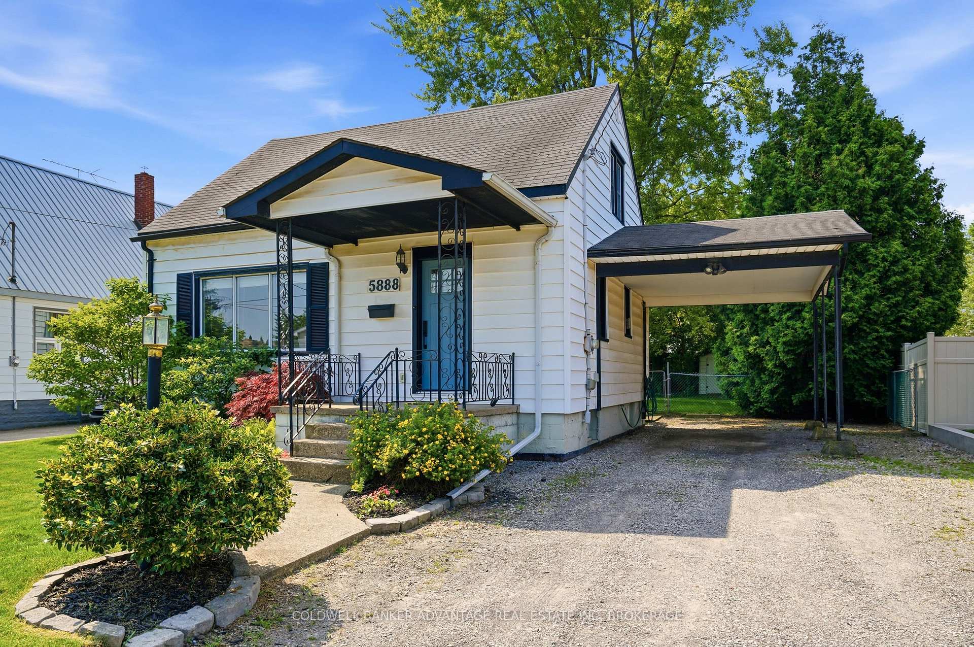 5888 Keith Street, Niagara Falls, ON, exterior