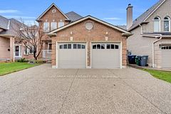 2911 Tradewind Drive, Mississauga, ON, exterior