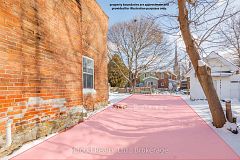 1081 3rd A Avenue E, Owen Sound, ON, exterior