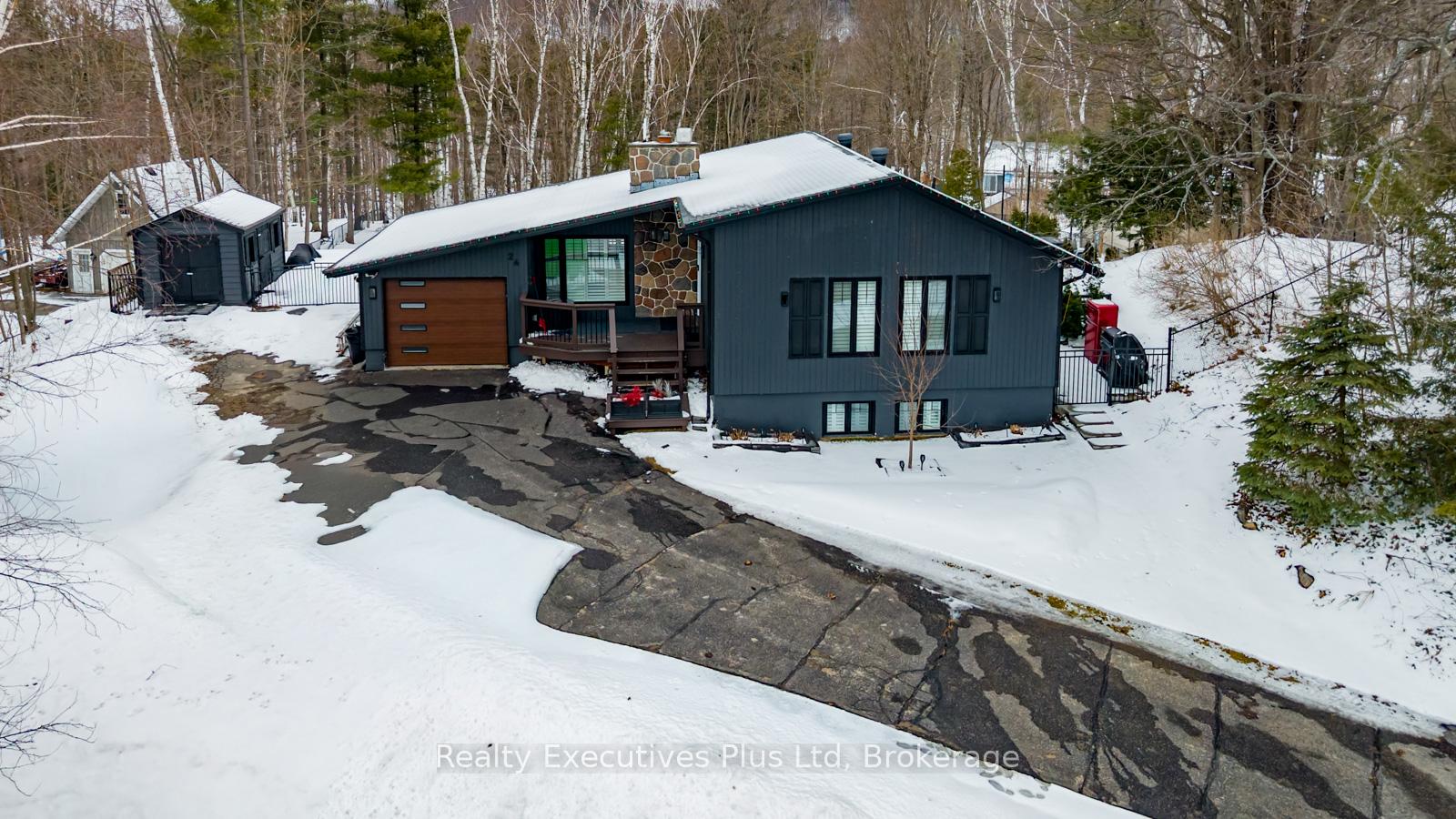 24 Birch Grove Drive, Oro-Medonte, ON, exterior