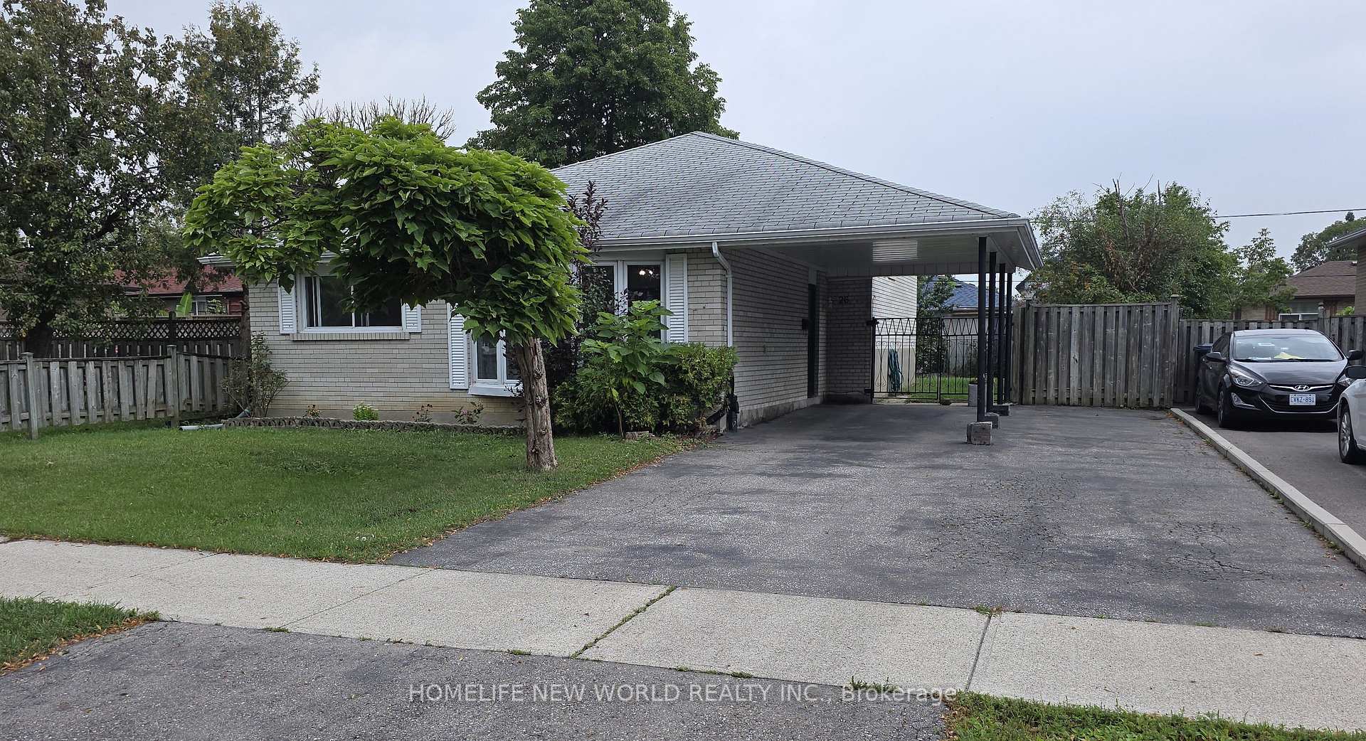 26 Murchison Crescent, Toronto W10, ON, exterior