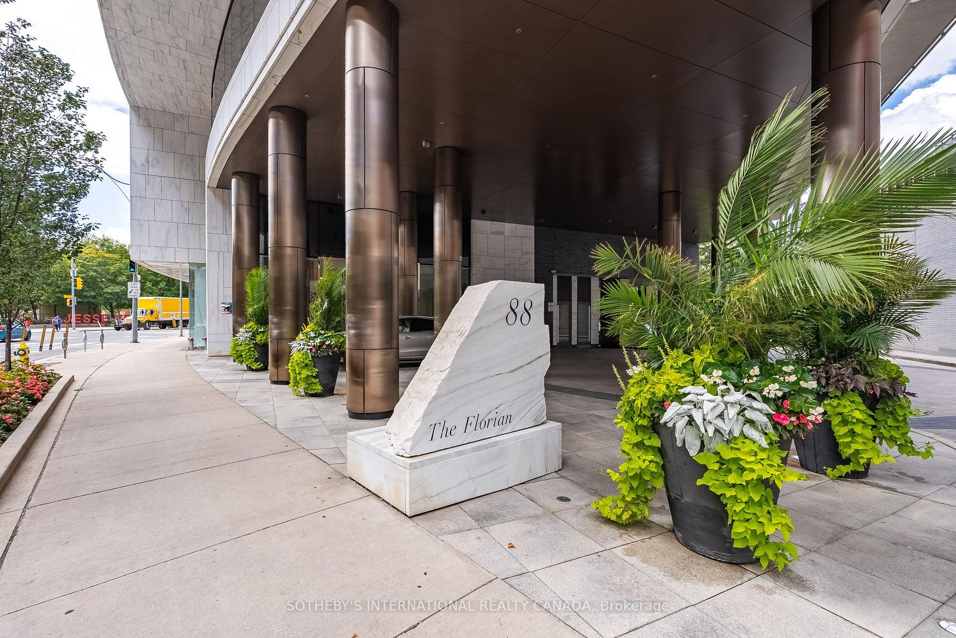 804 - 88 Davenport Road, Toronto C02, ON, exterior
