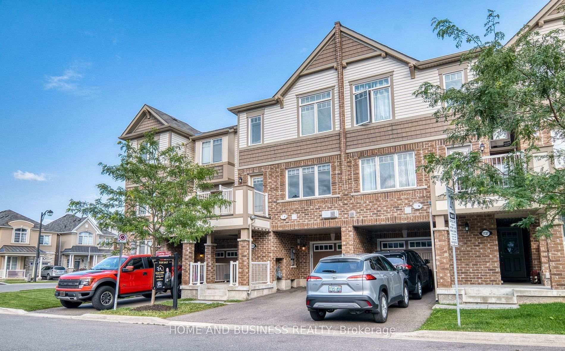 1135 duignan Crescent, Milton, ON, exterior