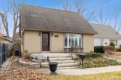 11 Chelsea Drive, Toronto W06, ON, exterior