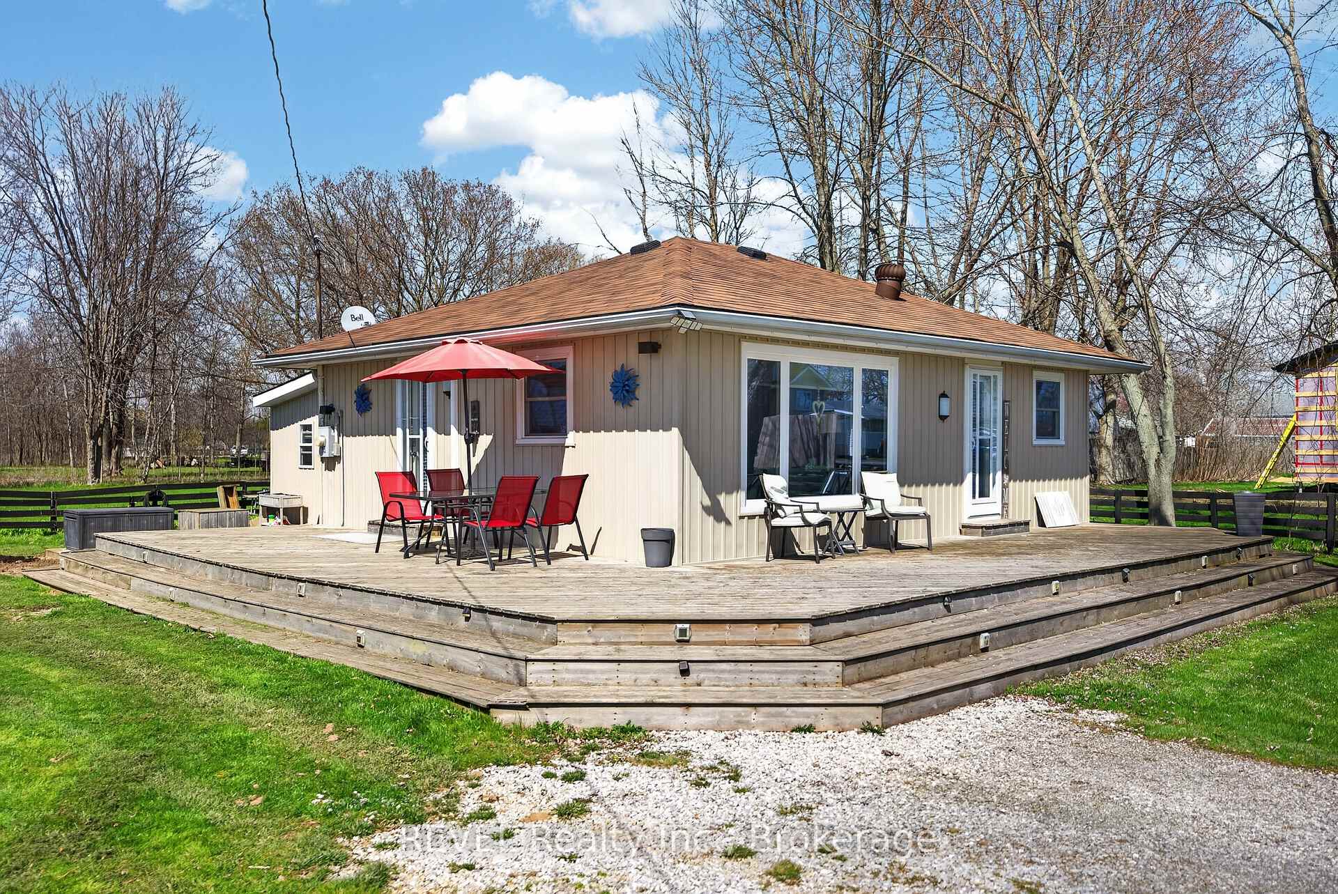 11 Walter Drive, Haldimand, ON, exterior