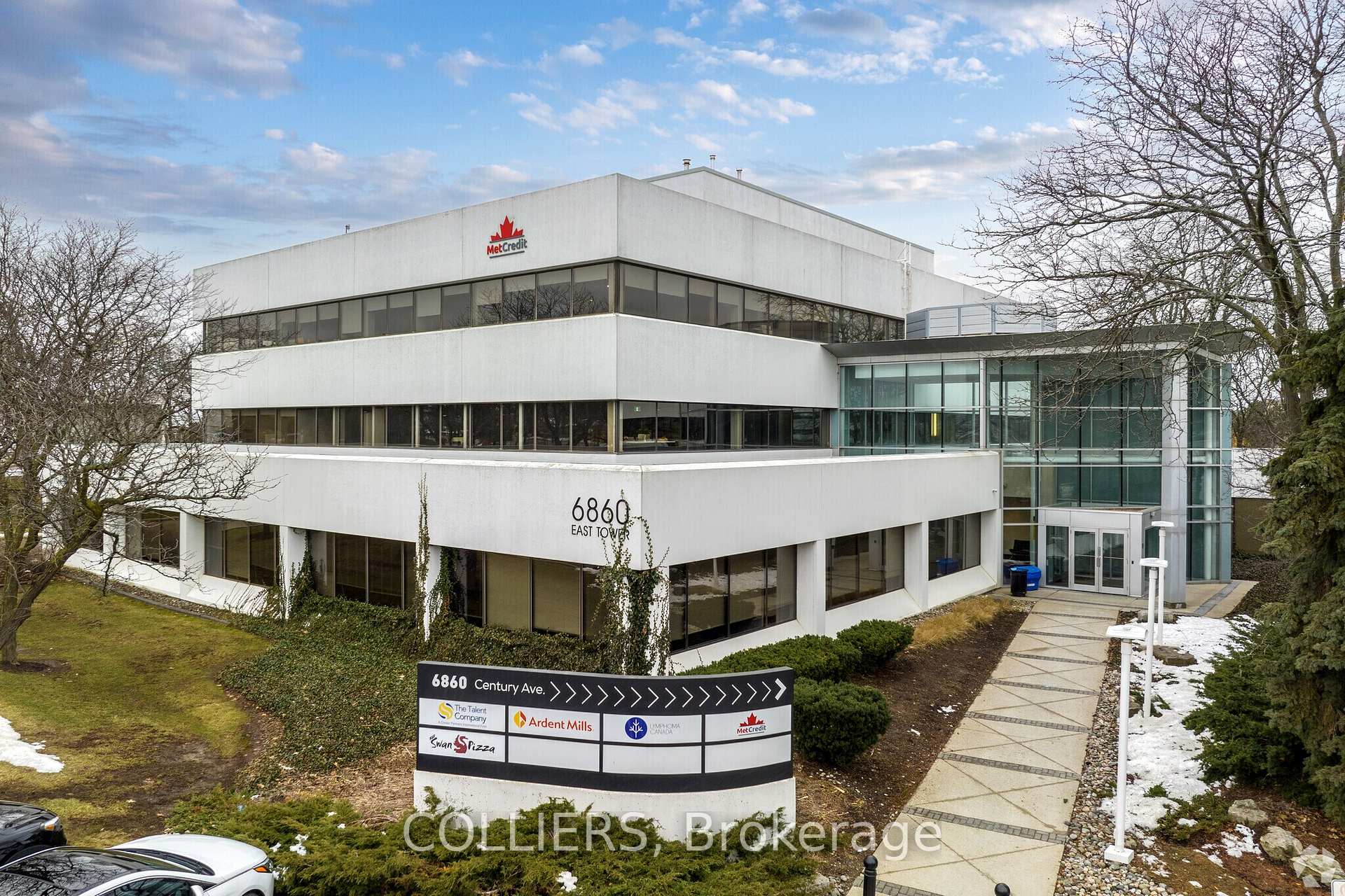 301 - 6860 Century Avenue E, Mississauga, ON, exterior