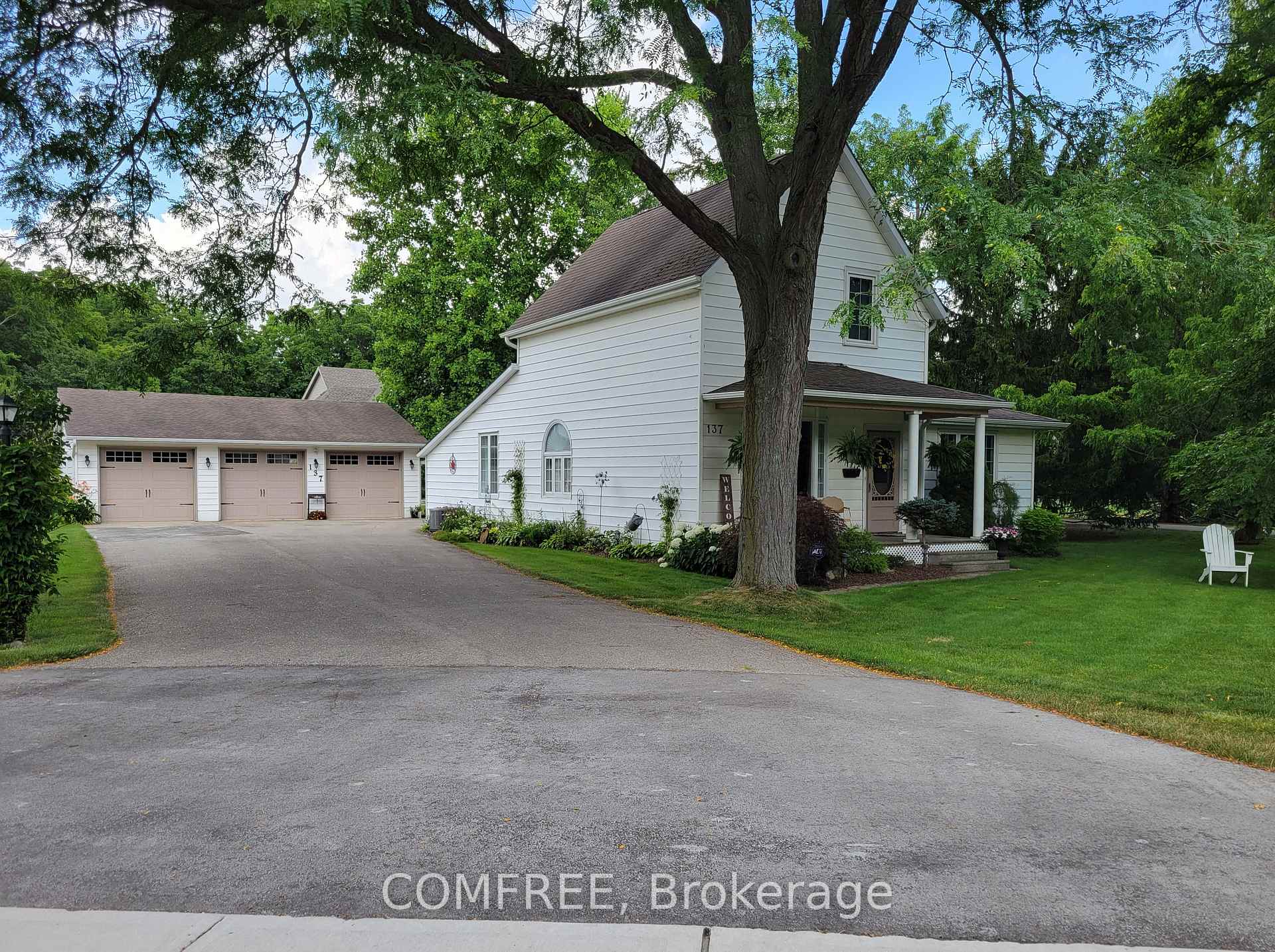 137 St George Street, St. Thomas, ON, exterior