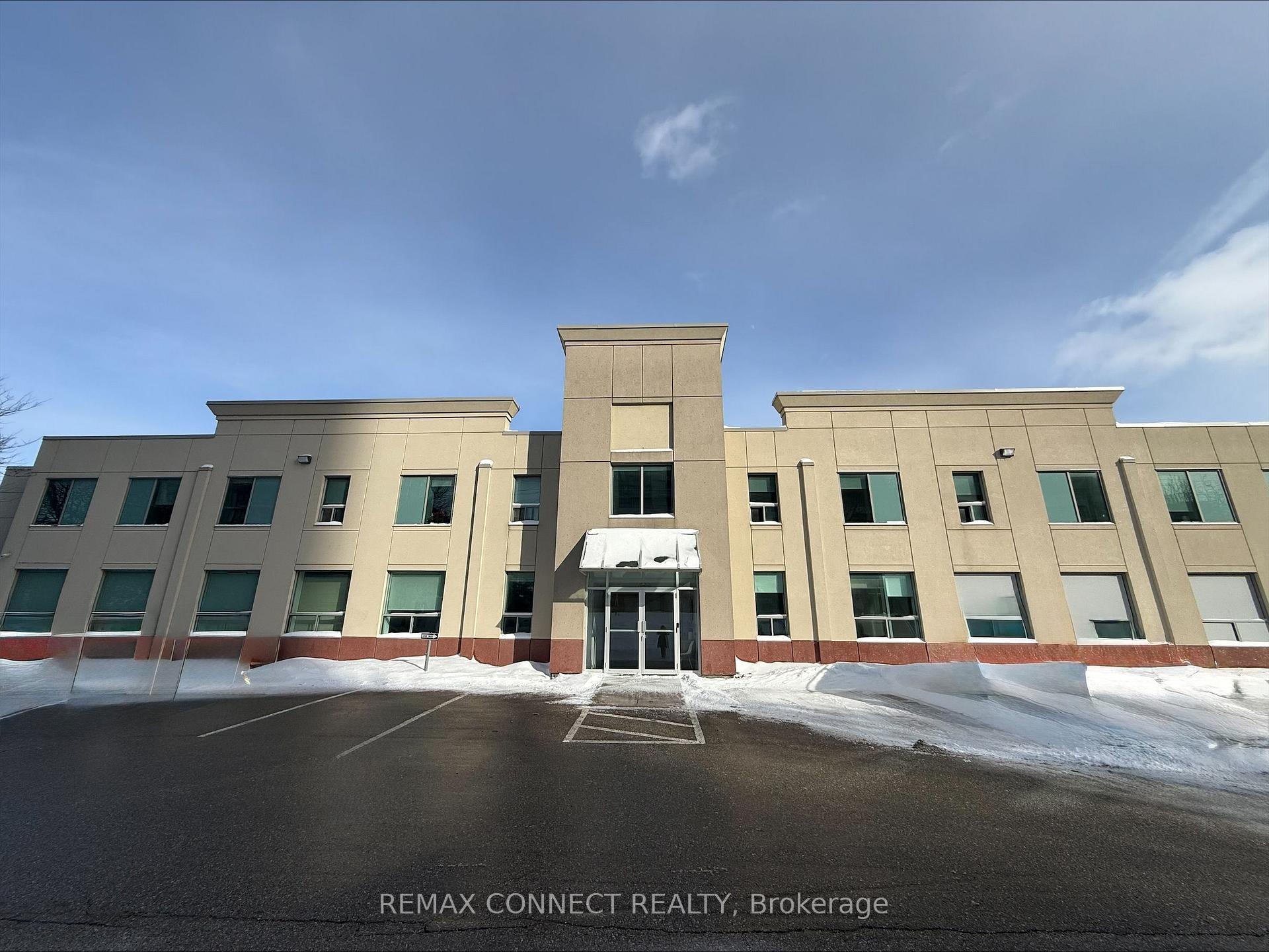 233 - 290 Caldari Road, Vaughan, ON, exterior
