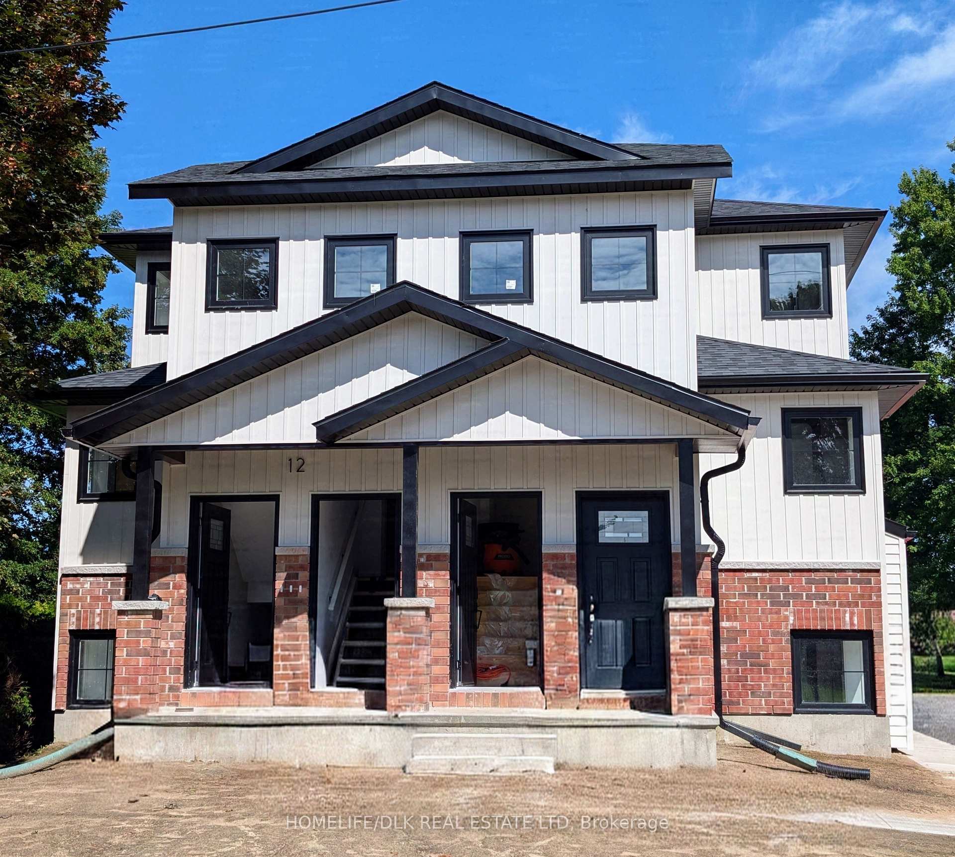 12 Scace Avenue, Brockville, ON, exterior