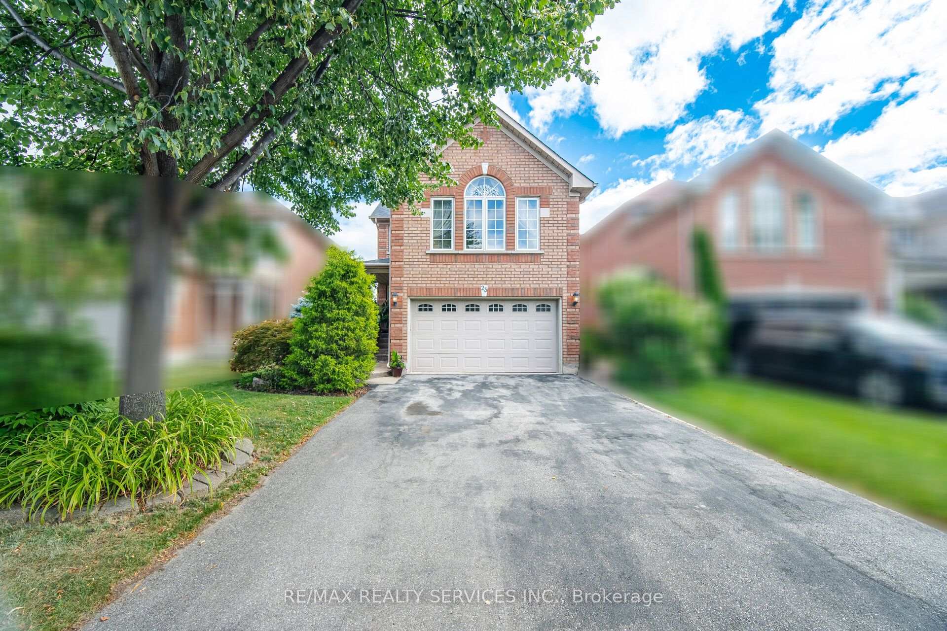 23 Swansea Meadows Drive, Brampton, ON, exterior