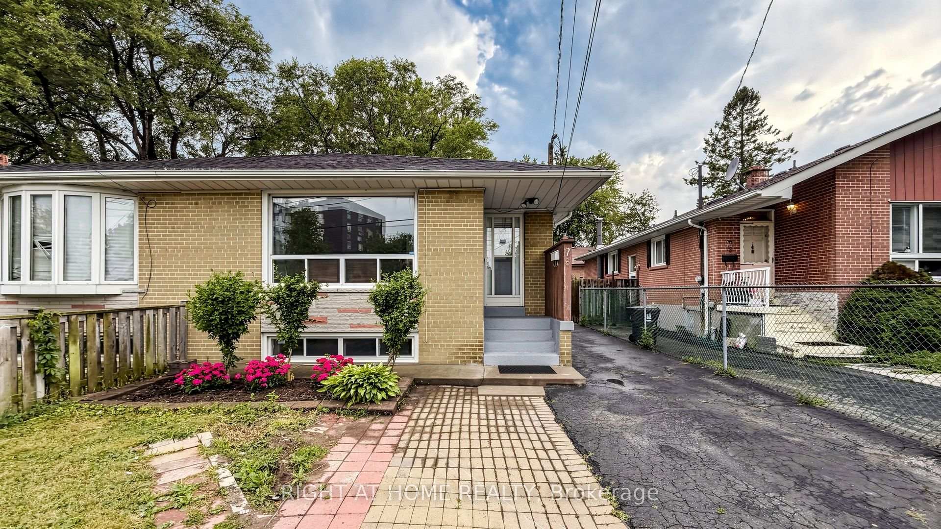 76 Fenside Drive, Toronto C13, ON, exterior