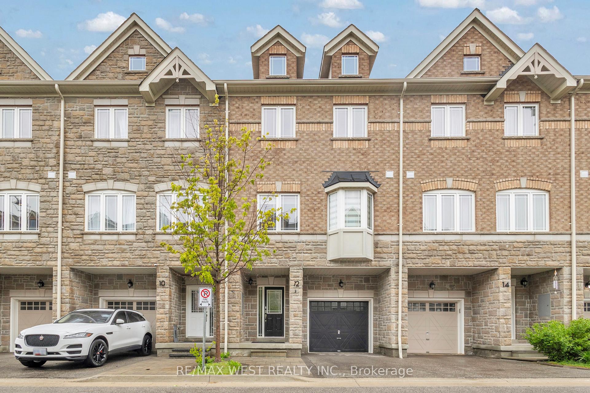 12 Waterstone Way, Whitby, ON, exterior