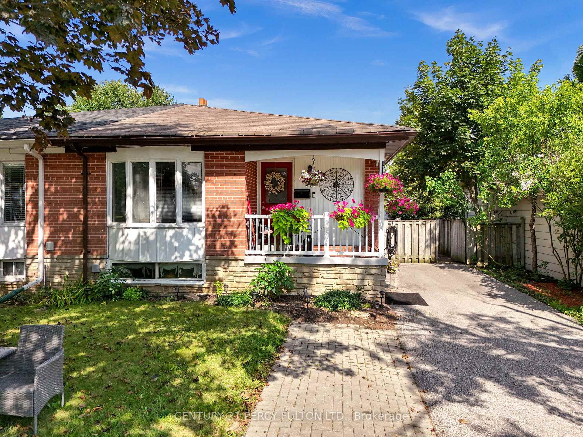 719 Balaton Avenue, Pickering, ON, exterior