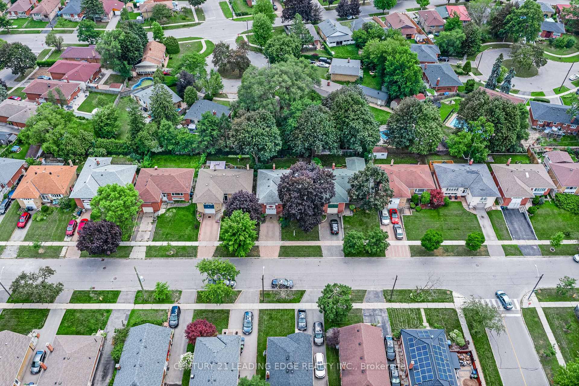 39 Wantanopa Crescent, Toronto E09, ON, exterior