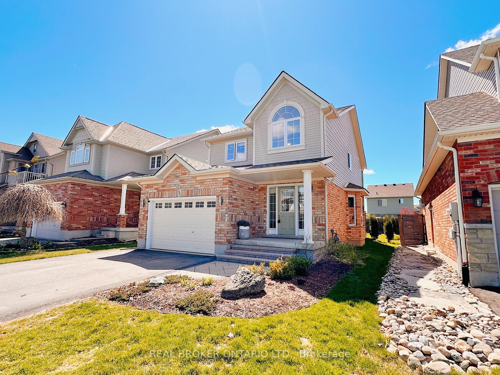320 Holden Street, Collingwood, ON, exterior