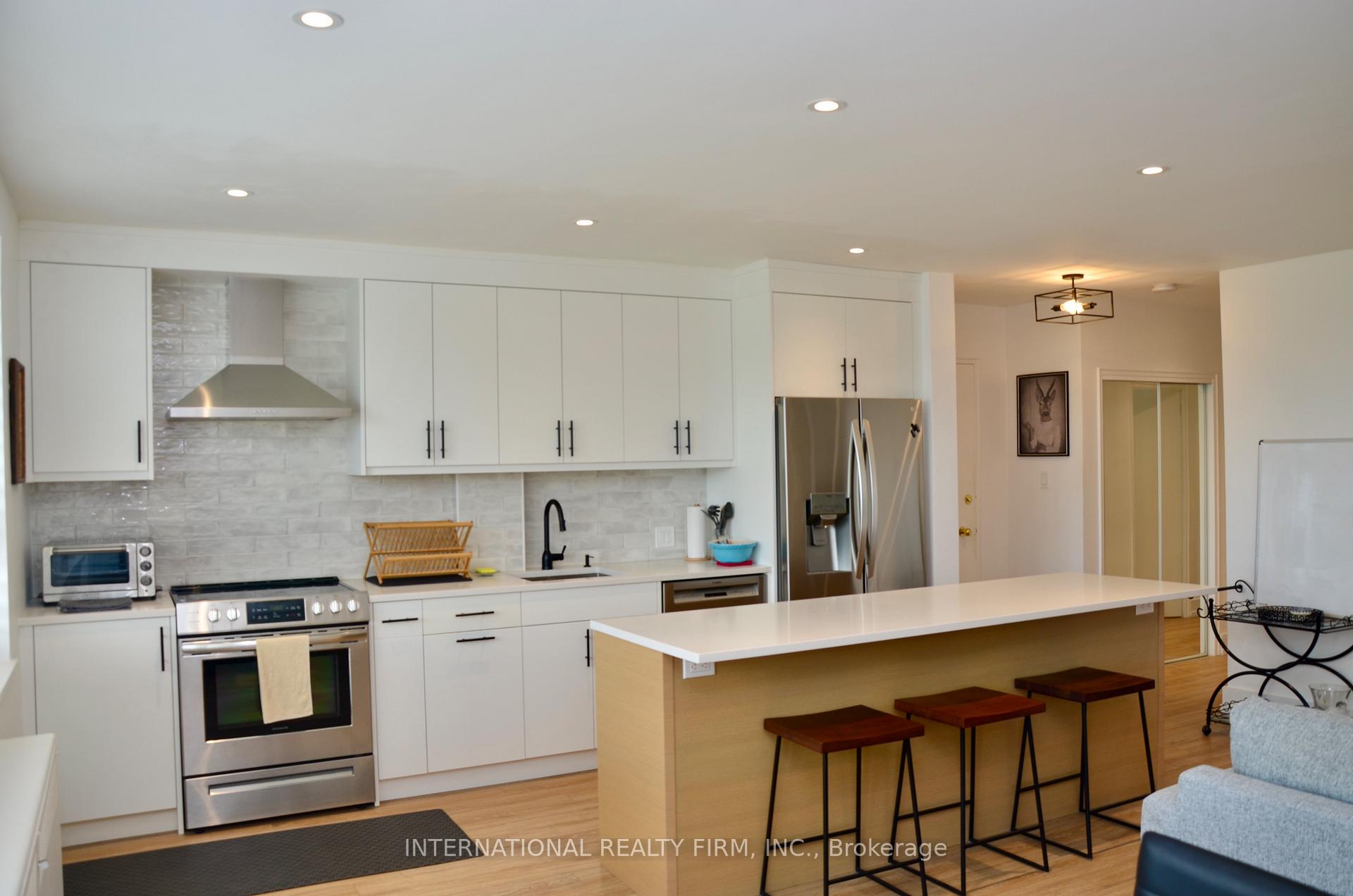 404 - 219 Wilson Avenue, Toronto C04, ON, exterior