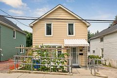 28 Machell Avenue, Aurora, ON, exterior