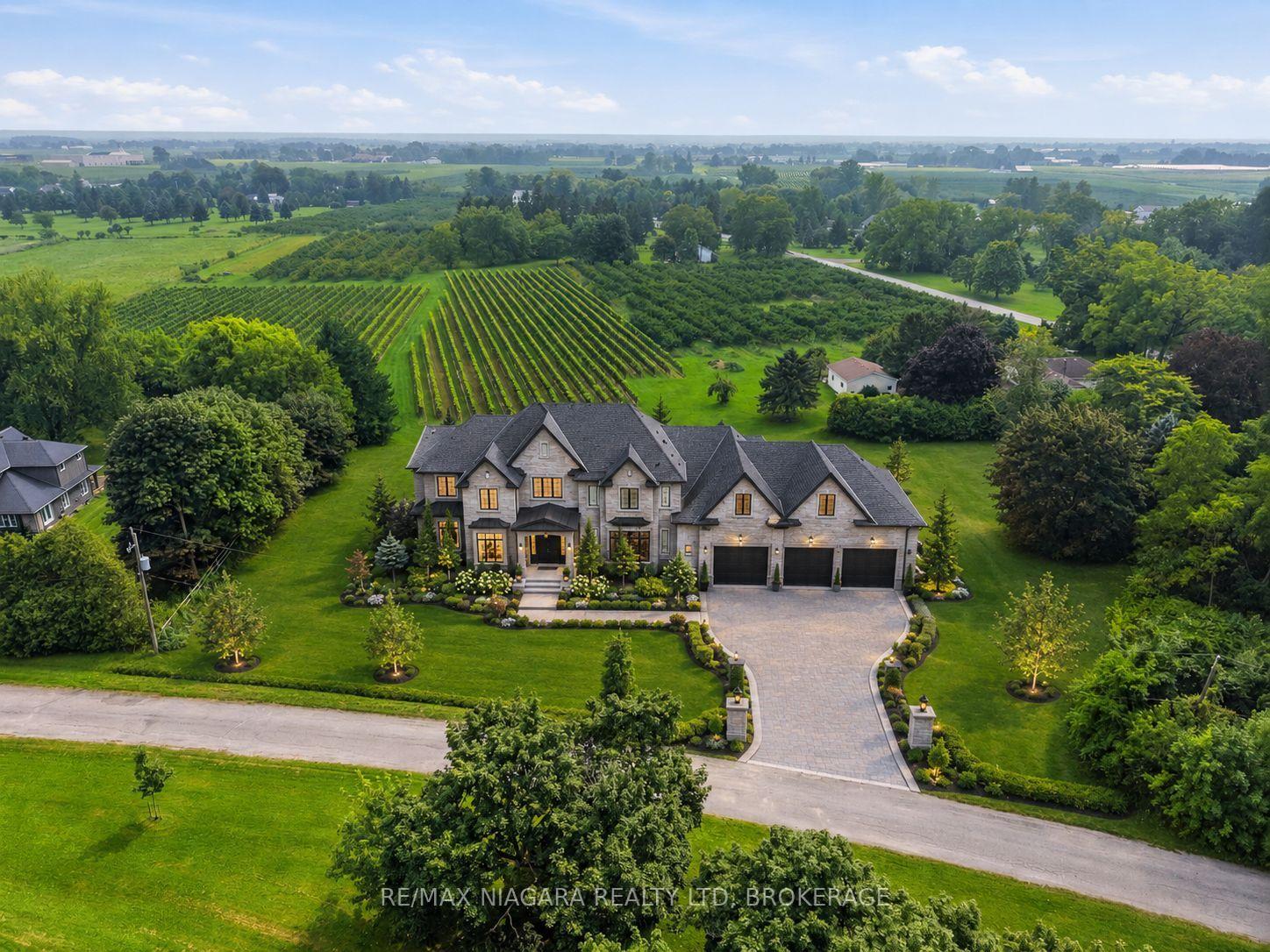 1611 Lakeshore Road, Niagara-on-the-Lake, ON, exterior