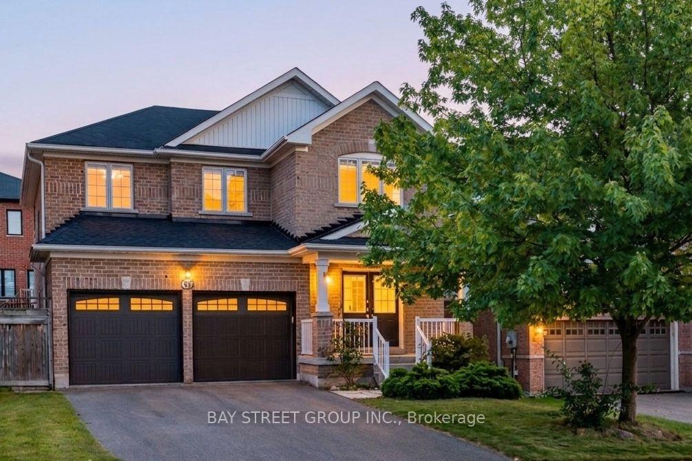 37 Mynden Way, Newmarket, ON, exterior