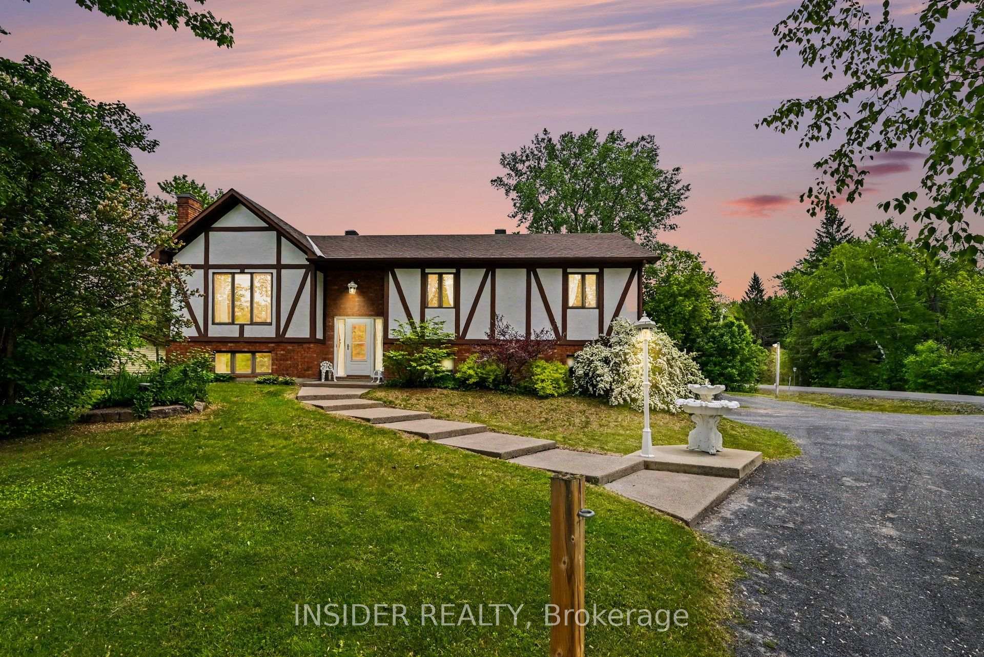1887 Canaan Road, Clarence-Rockland, ON, exterior