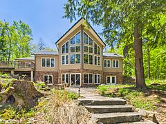 1215 118 Highway E, Bracebridge, ON, exterior