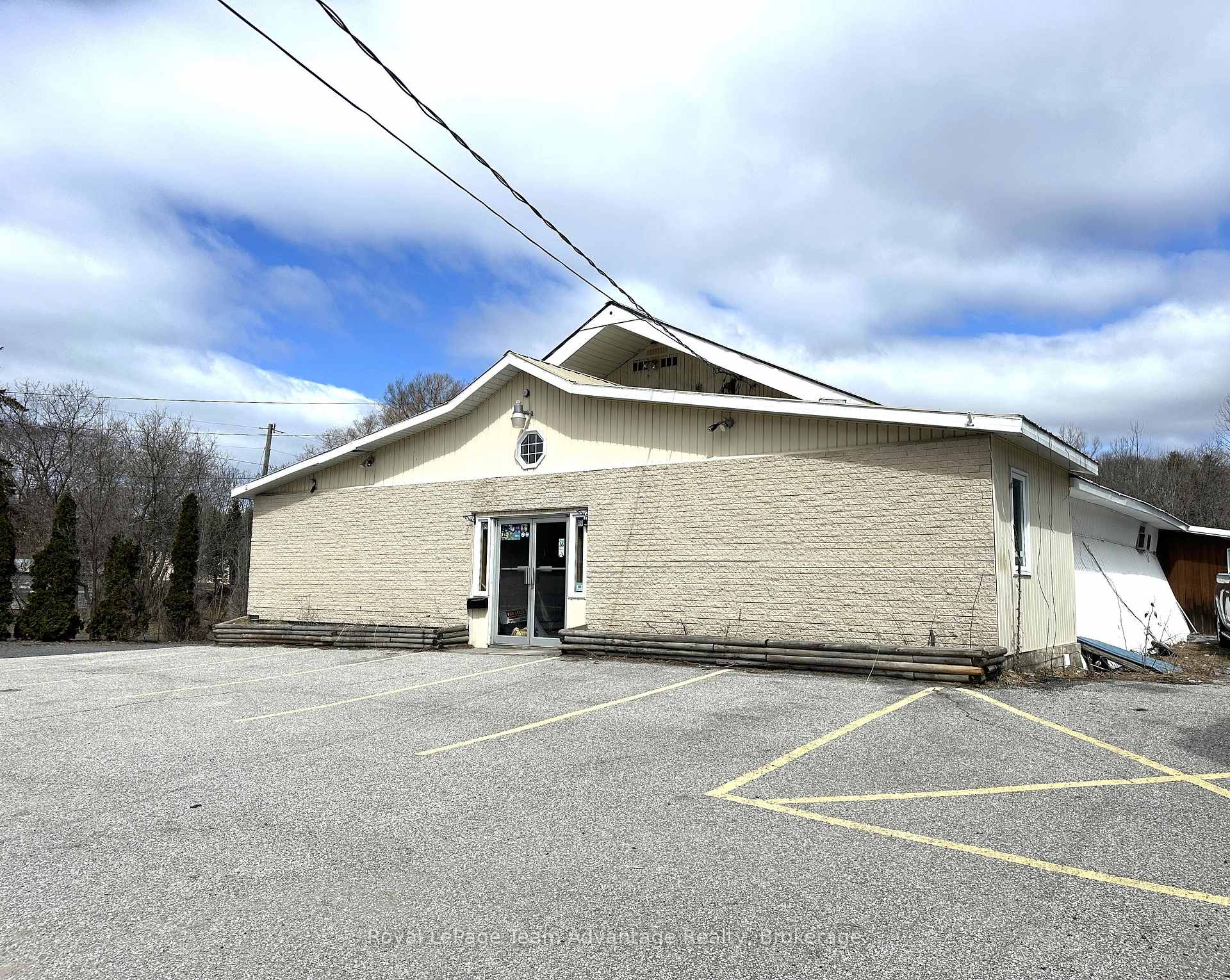 58 Bowes Street, Parry Sound, ON, exterior