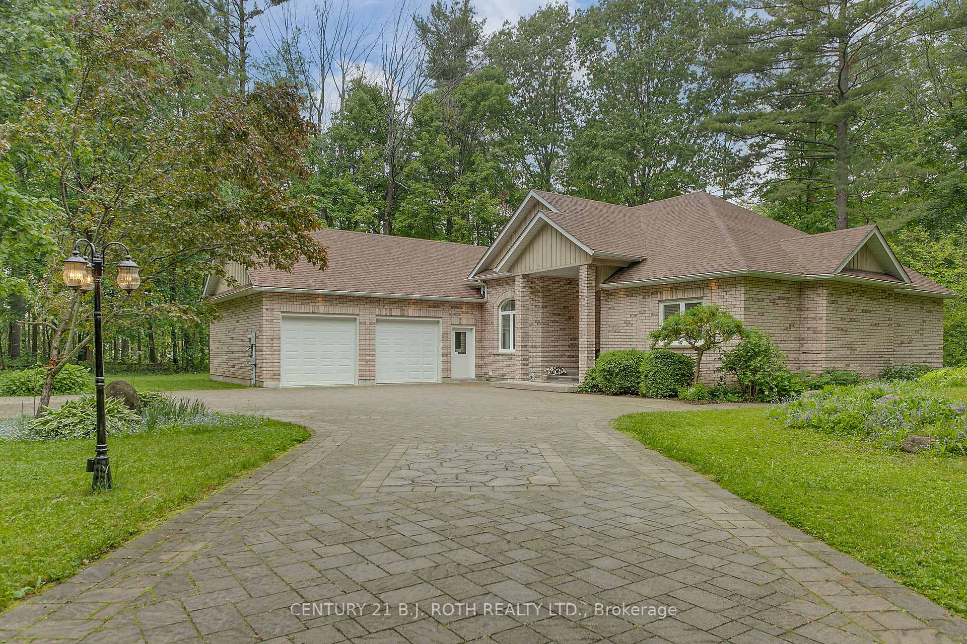 3925 Algoma Avenue, Innisfil, ON, exterior