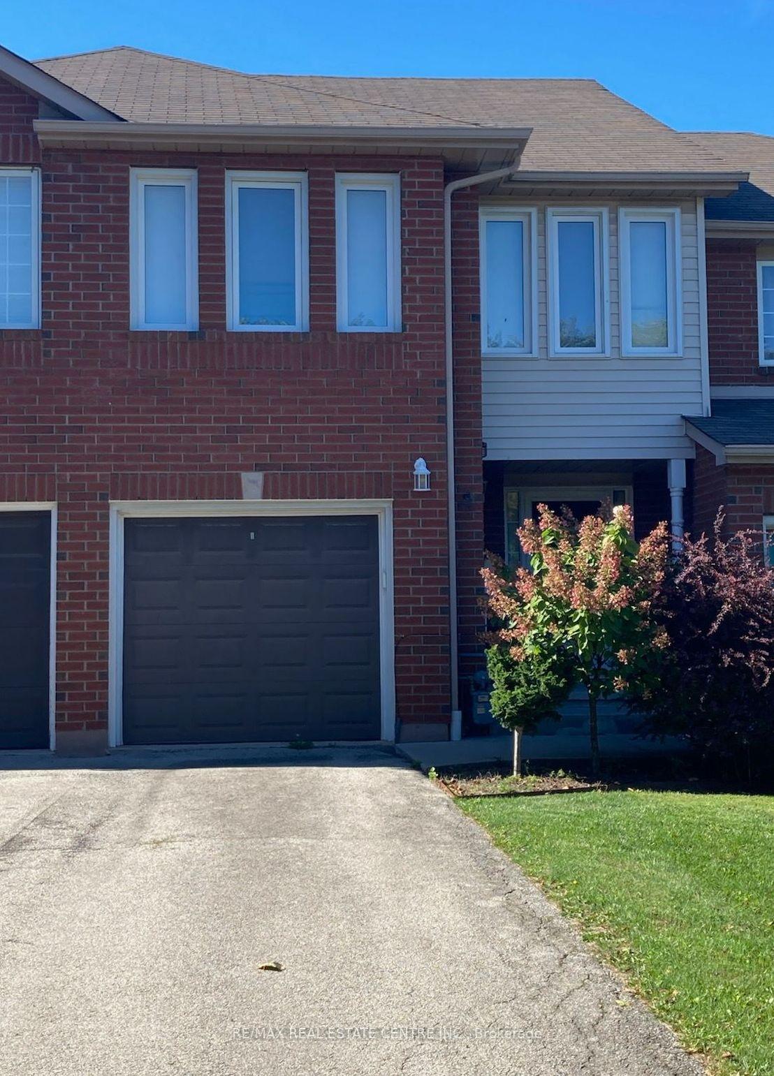 2 Walker Court, Grimsby, ON, exterior