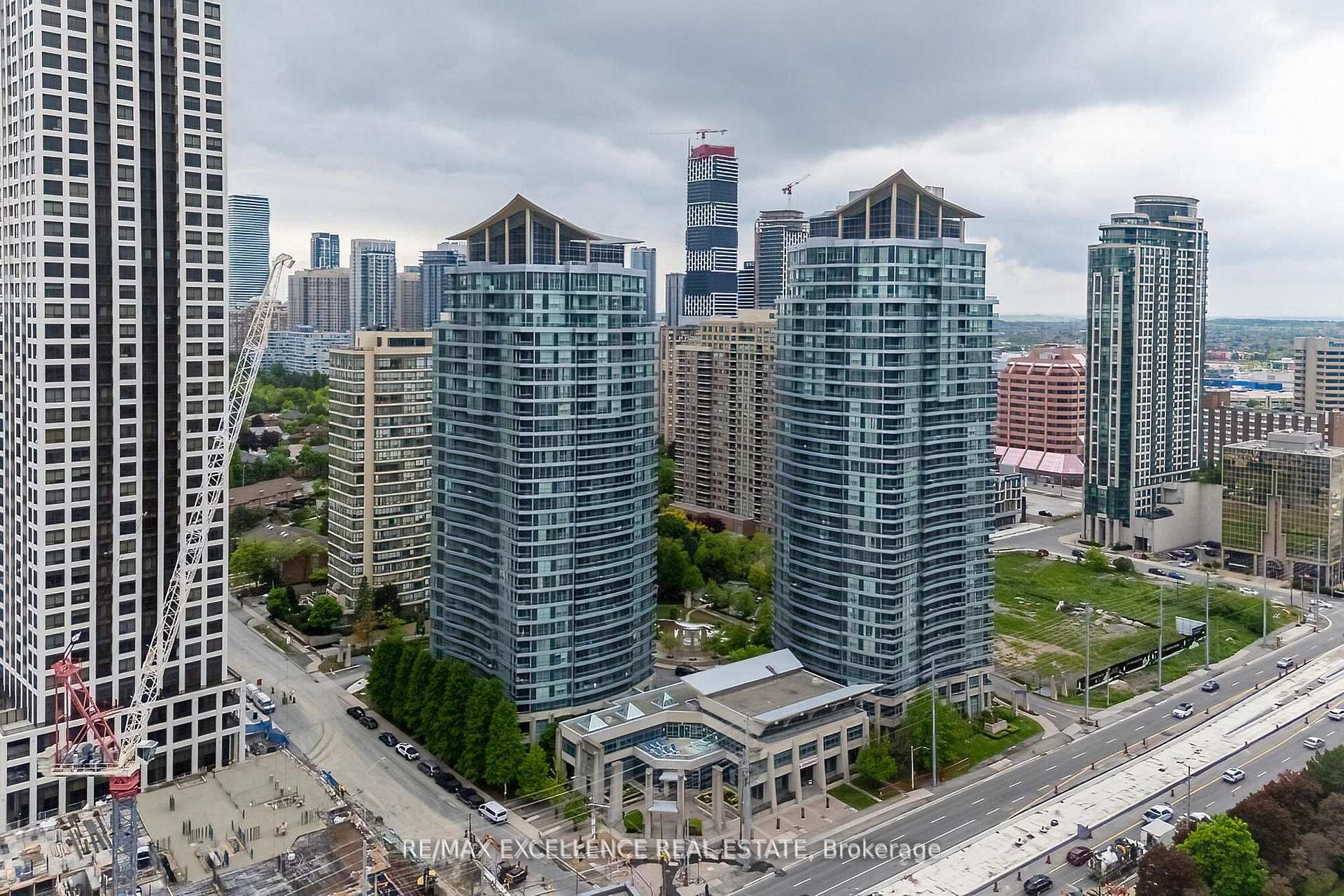 2102 - 33 Elm Drive, Mississauga, ON, exterior