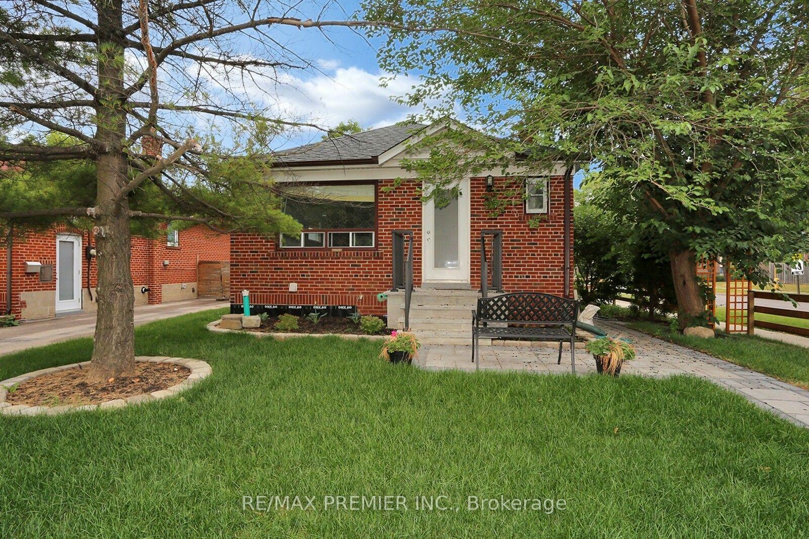 37 Silvercrest Avenue, Toronto W06, ON, exterior