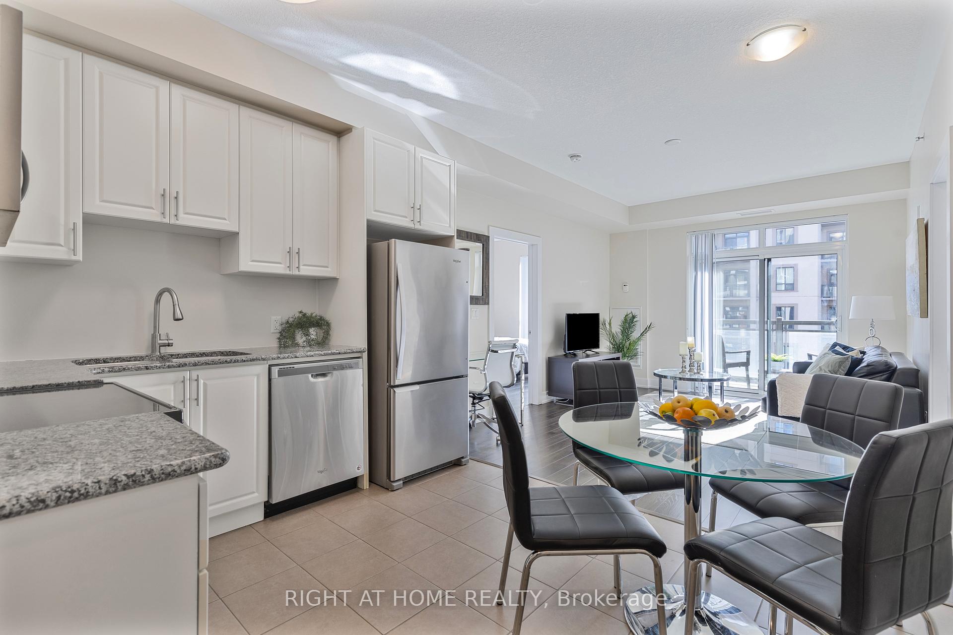 423 - 2486 Old Bronte Road, Oakville, ON, exterior