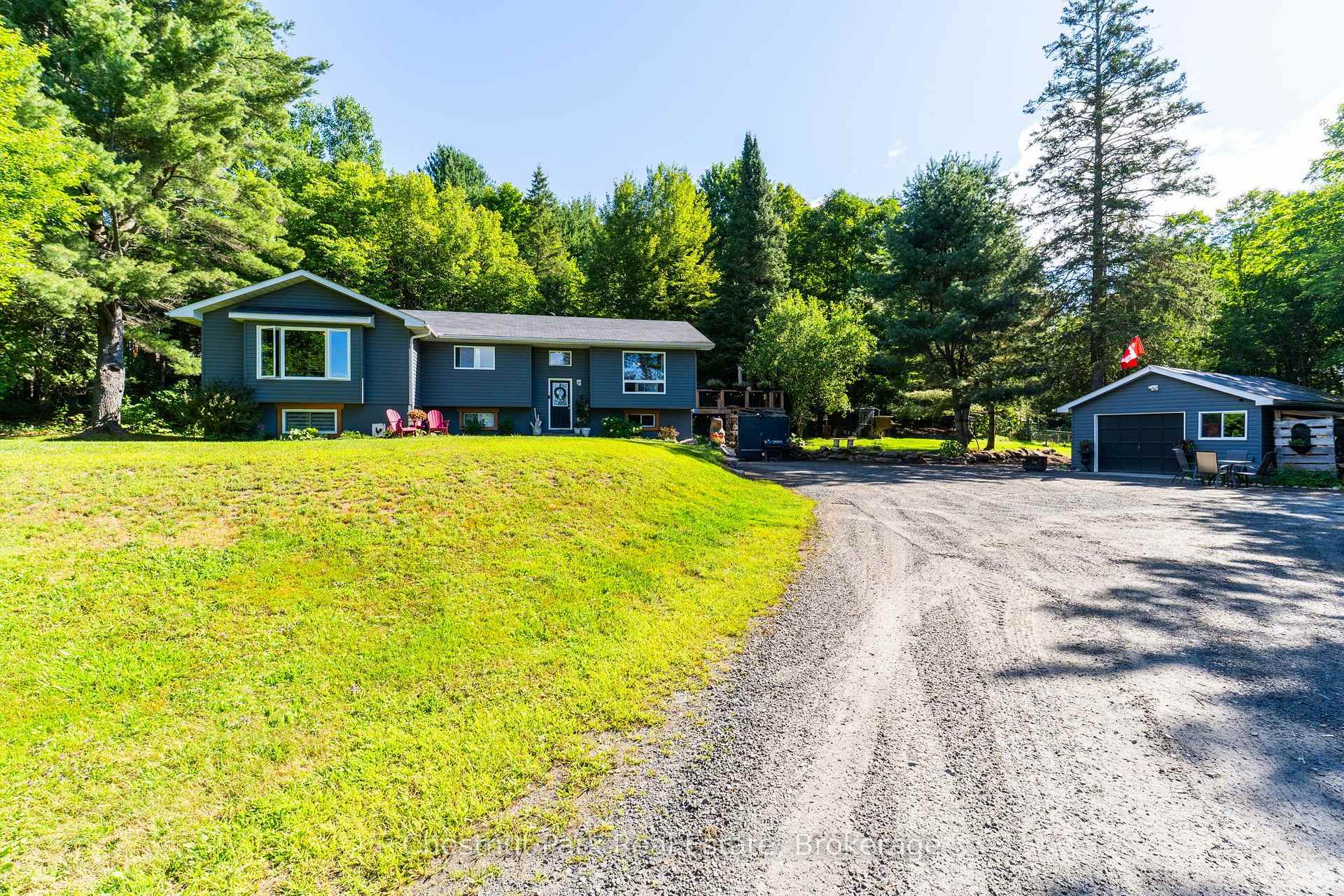 521 Old Muskoka Road, Huntsville, ON, exterior