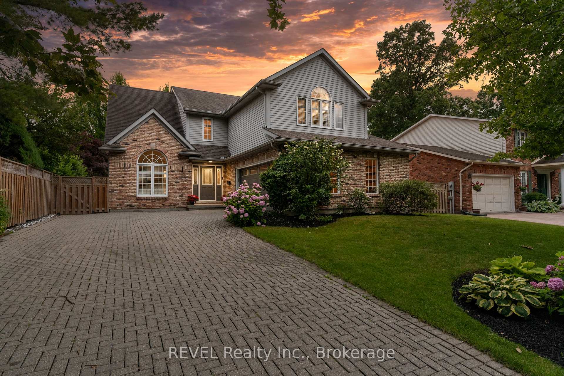 78 SOVEREIGN Drive, St. Catharines, ON, exterior