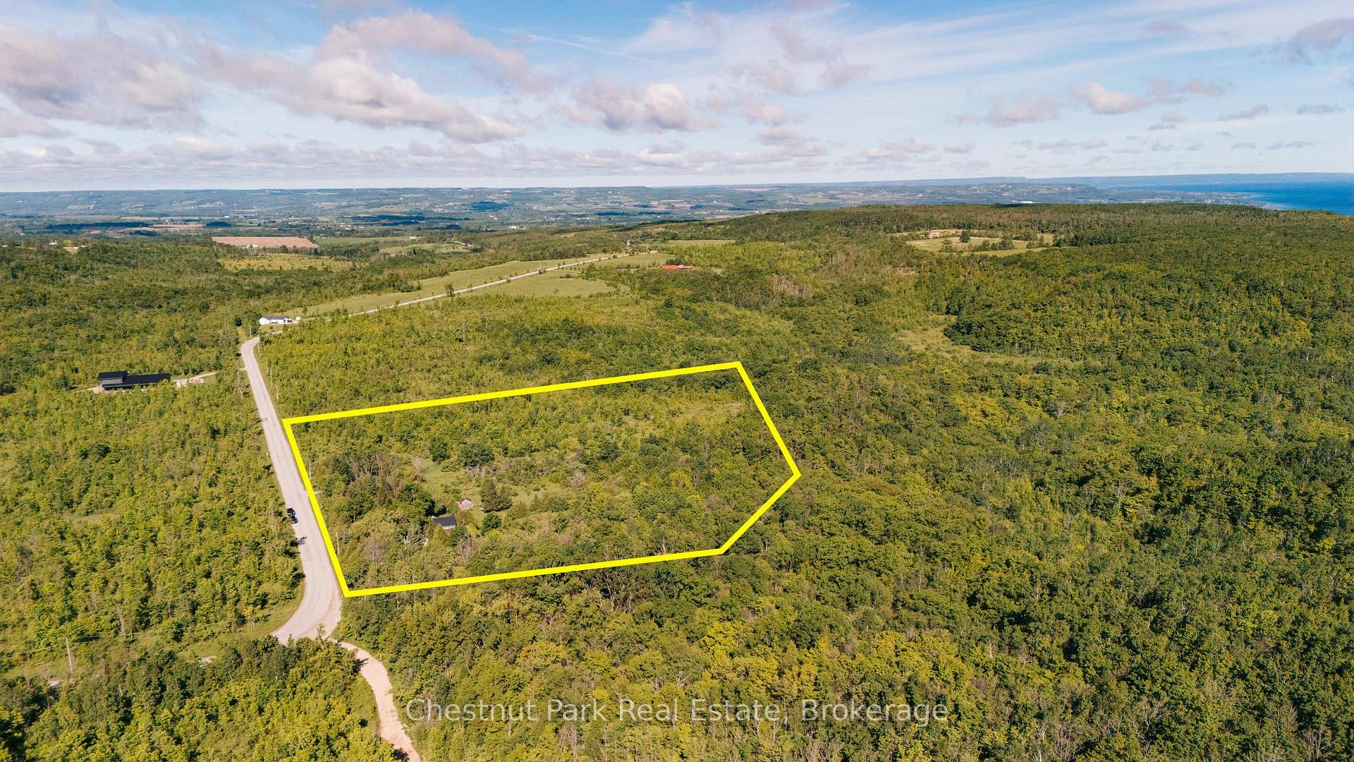 729297 21st Side Road, Blue Mountains, ON, exterior